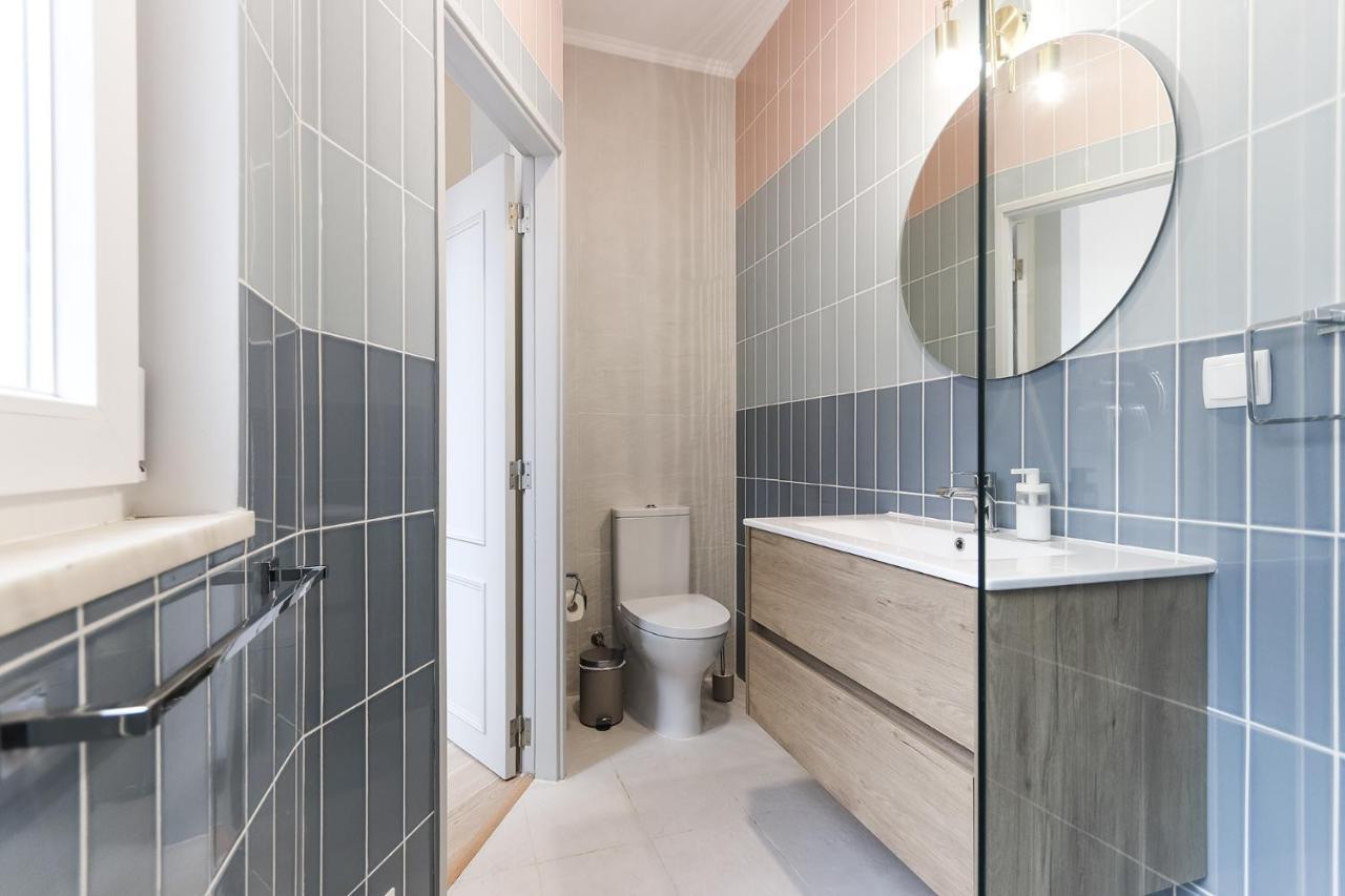 Vita Portucale ! Lisbon Design Apartment With Terrace Bagian luar foto